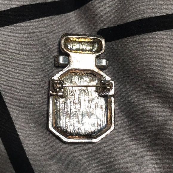 Victoria Secret Bombshell Brooch - Picture 2 of 2